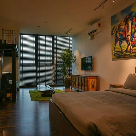 Atria Sofo Suites - Петалинг-Джая Экстерьер фото