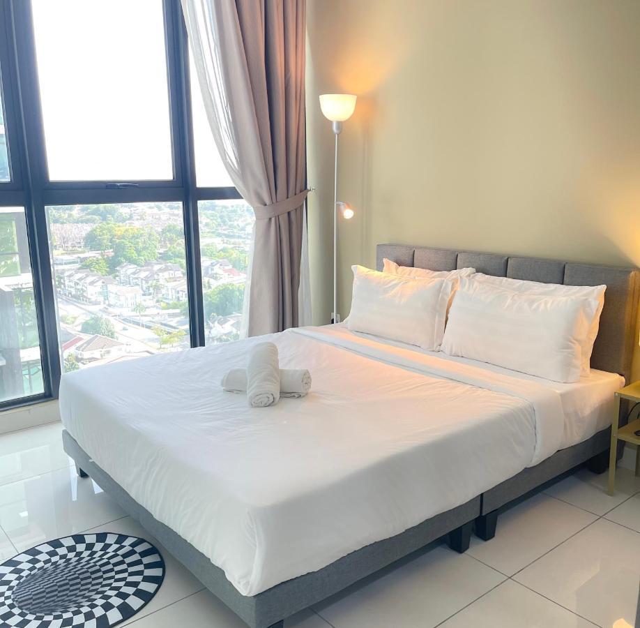 Atria Sofo Suites - Петалинг-Джая Экстерьер фото