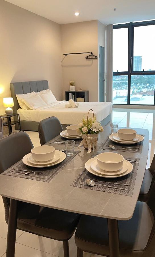 Atria Sofo Suites - Петалинг-Джая Экстерьер фото