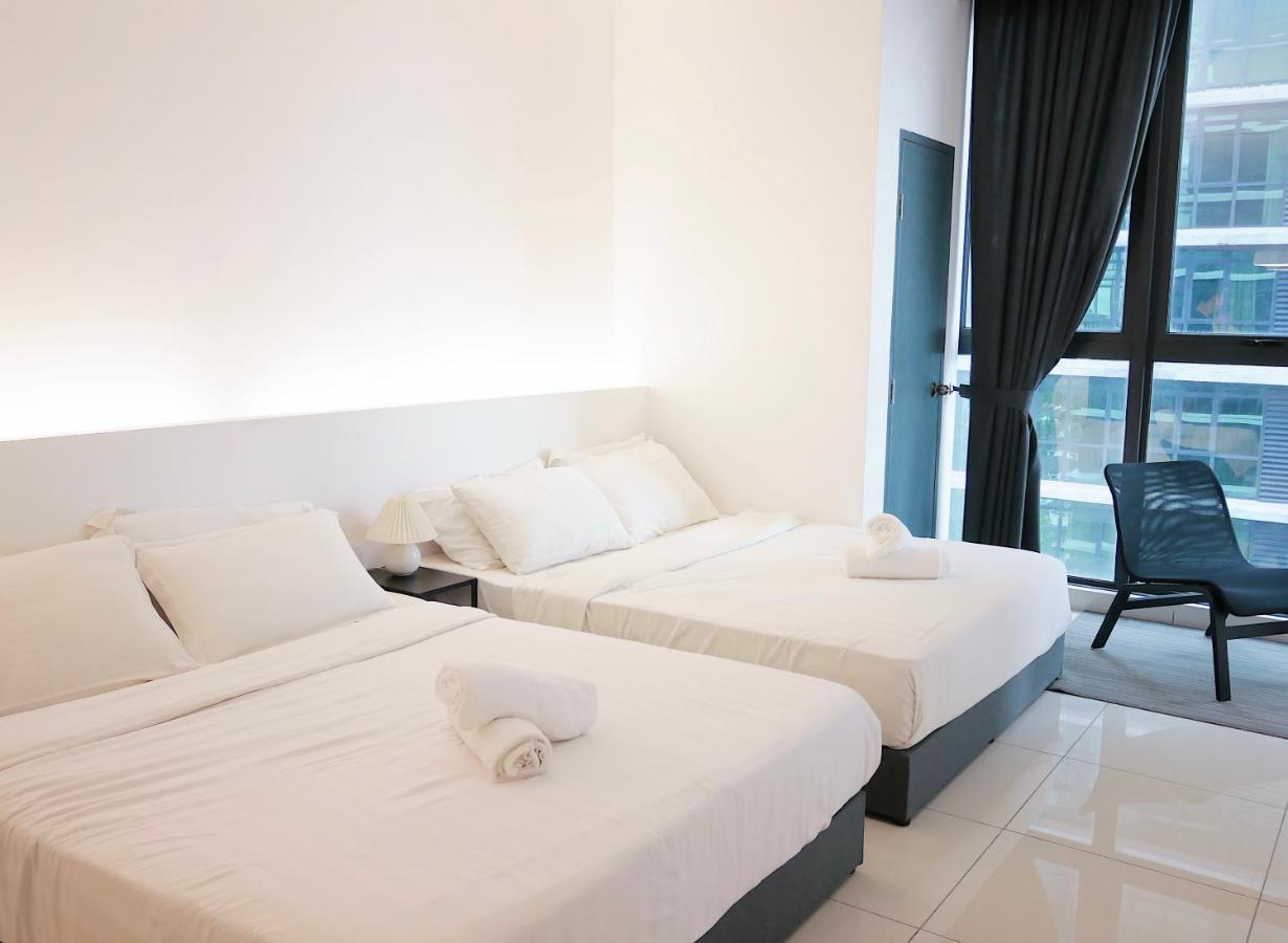 Atria Sofo Suites - Петалинг-Джая Экстерьер фото
