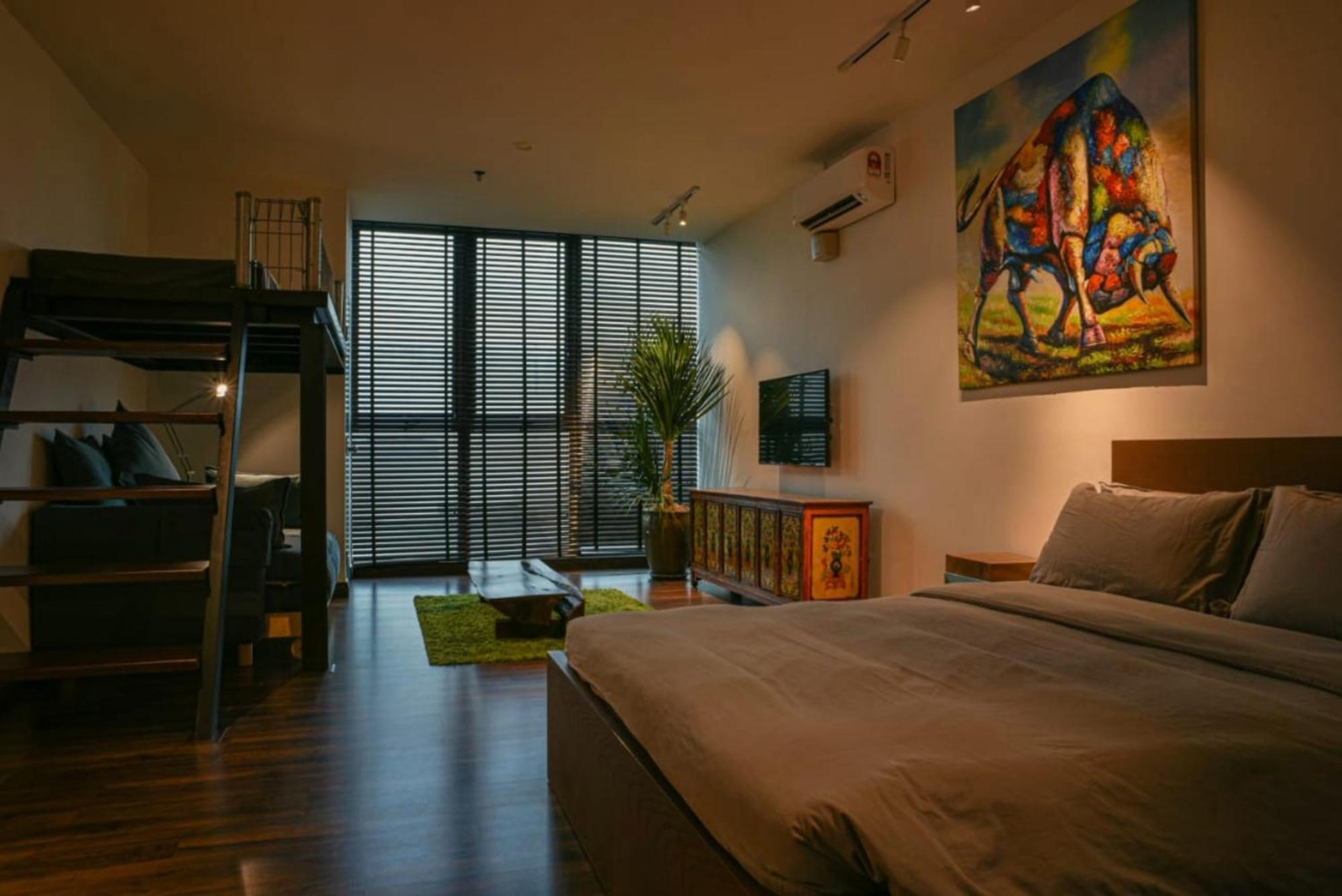 Atria Sofo Suites - Петалинг-Джая Экстерьер фото